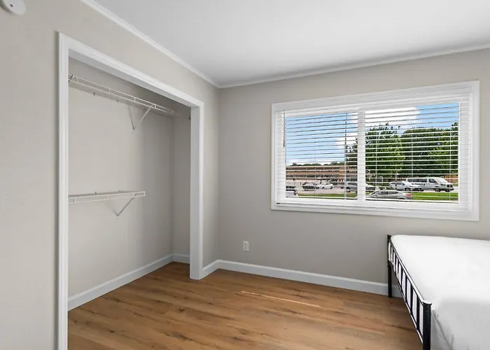 Newly Renovated Unit In Spfld #202 Appartement